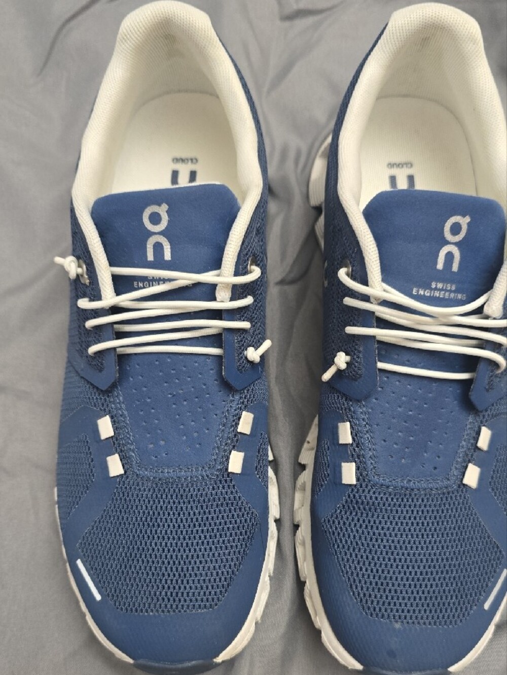 On Running Women's Cloud Sneakers in Navy and White - Picture 3 of 6